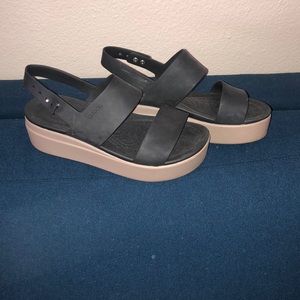 Crocs Brooklyn Low Wedge